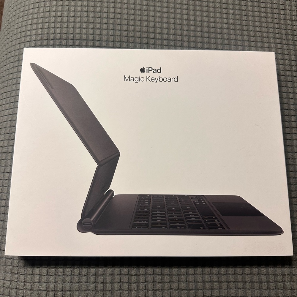 Apple iPad Magic Keyboard in Black for iPad Air (4th generation), ipad pro 1,2,3